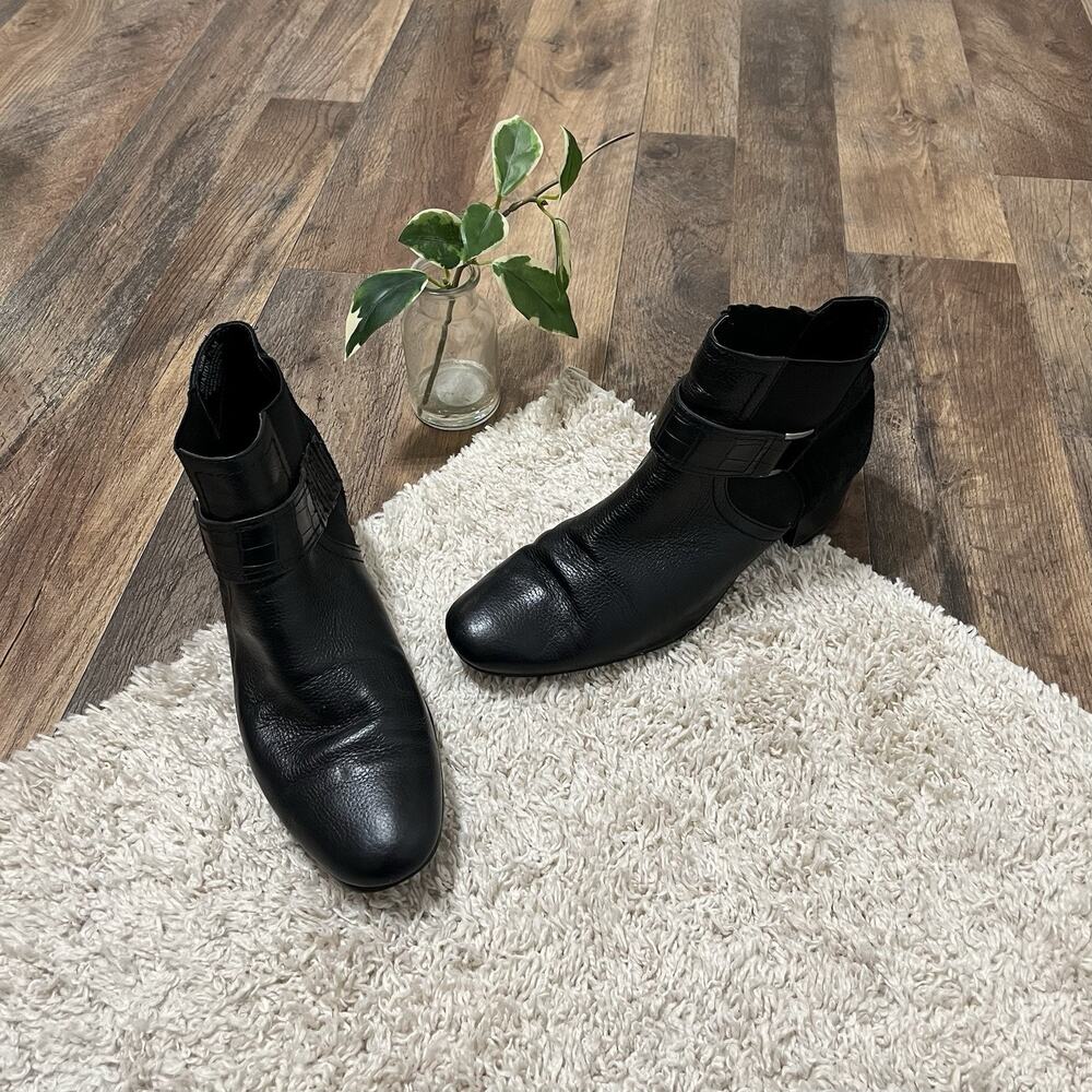 LOGO by Lori Goldstein 7.5 Black Leather Suede Croc Embossed Sharon Ankle Boots